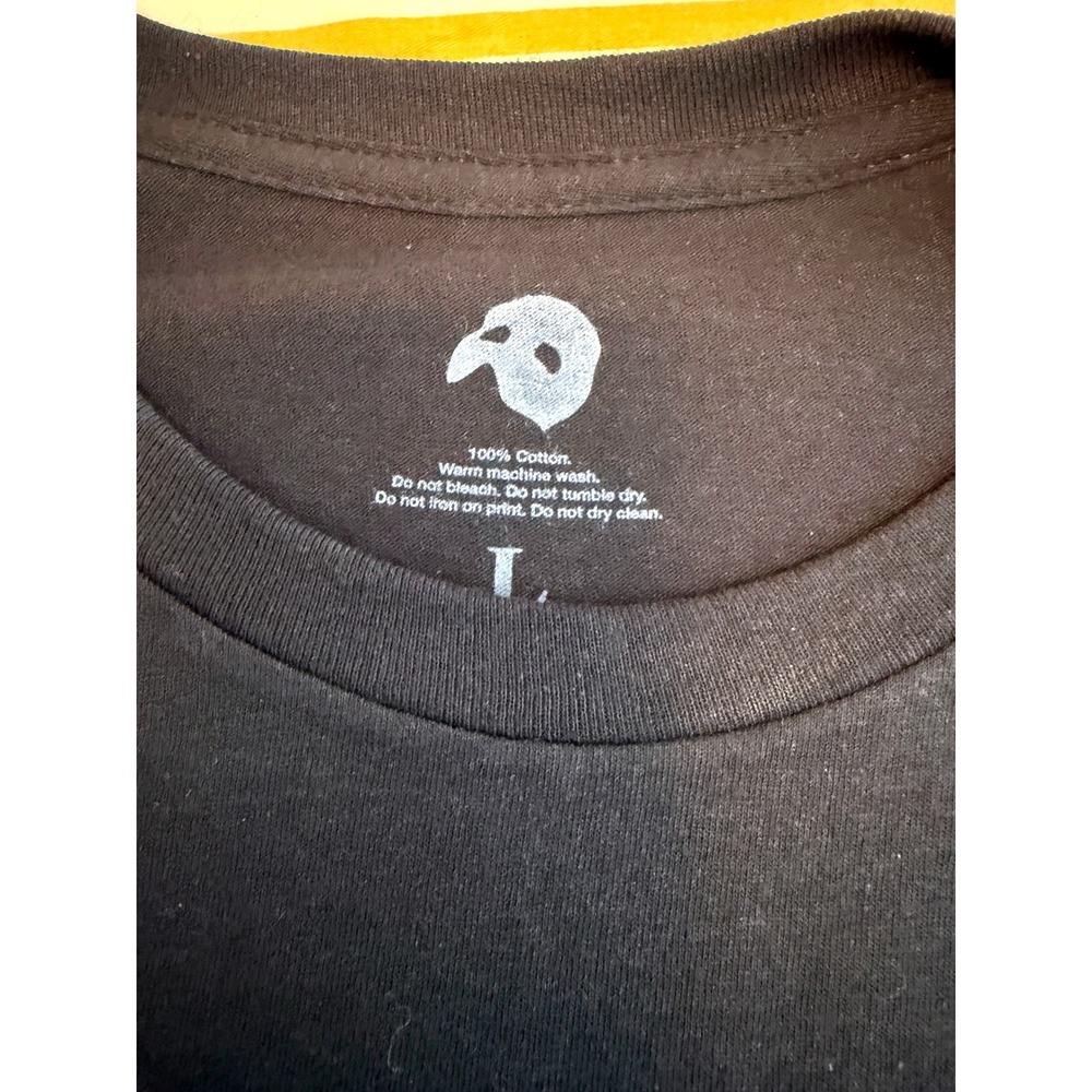 Phantom of the Opera Broadway Musical T-Shirt Black Mask Rose Graphic Mens L - Picture 4 of 7